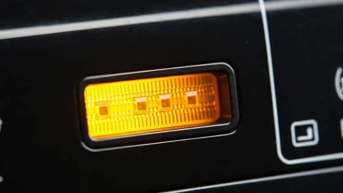 Dioda LED na panelu suszarki Bosch miga w różnych rytmach – kompletny przewodnik po kodach migania